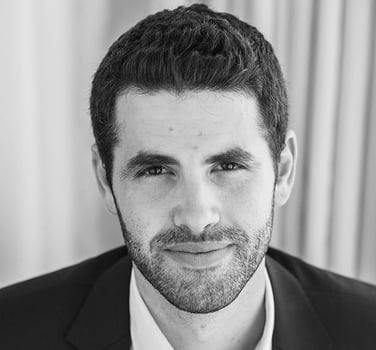 עוד טמיר עמיקם, יועץ ביטוח וניהול סיכונים